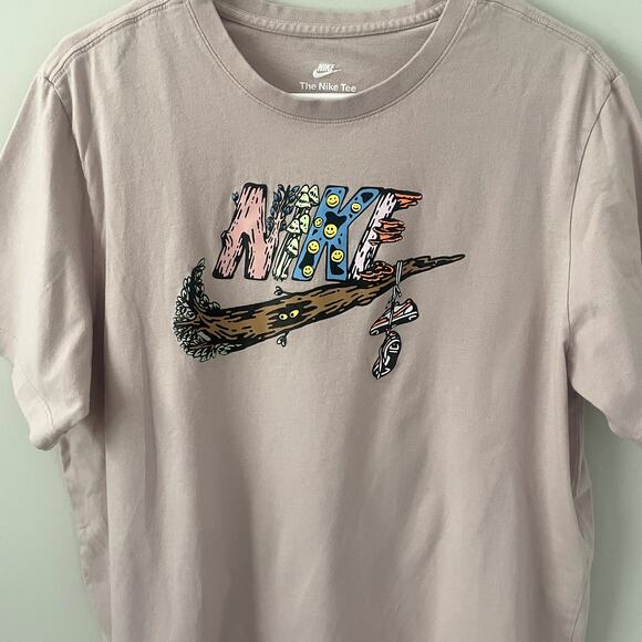 Nike Graphic Tee in Light Pink Sz L - Picture 2 of 5